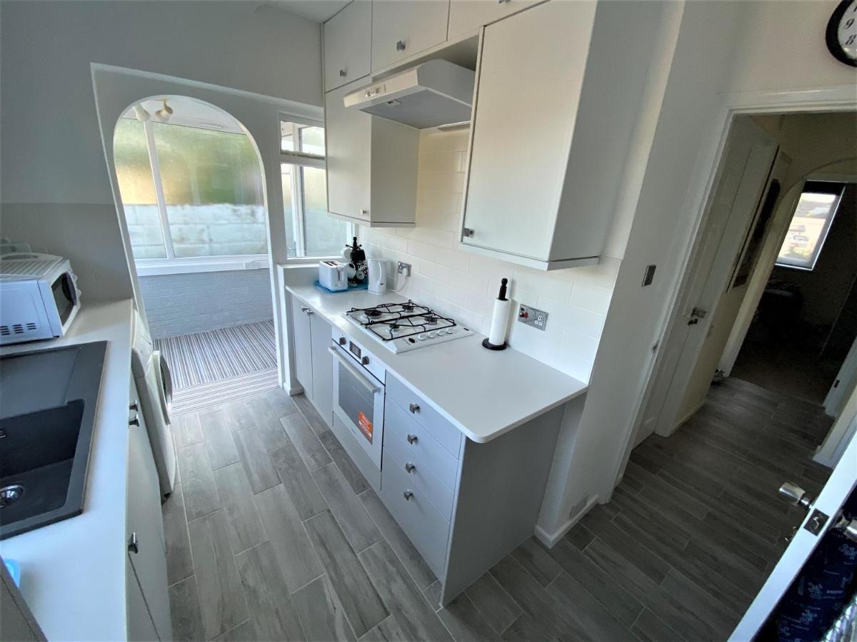 Luxury Suntrap In Private Complex St Leonards Apartment เฮสติงส์ ภายนอก รูปภาพ