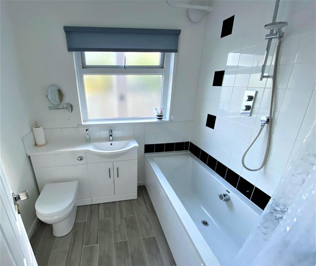 Luxury Suntrap In Private Complex St Leonards Apartment เฮสติงส์ ภายนอก รูปภาพ
